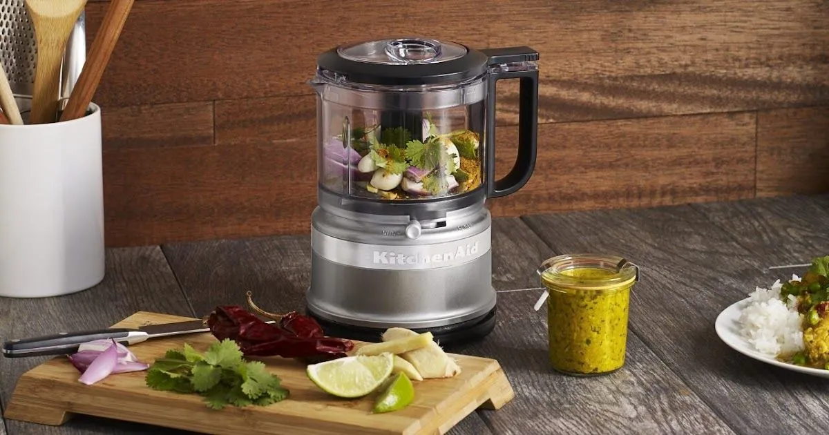 Kneading Dough in a Cuisinart Food Processor 