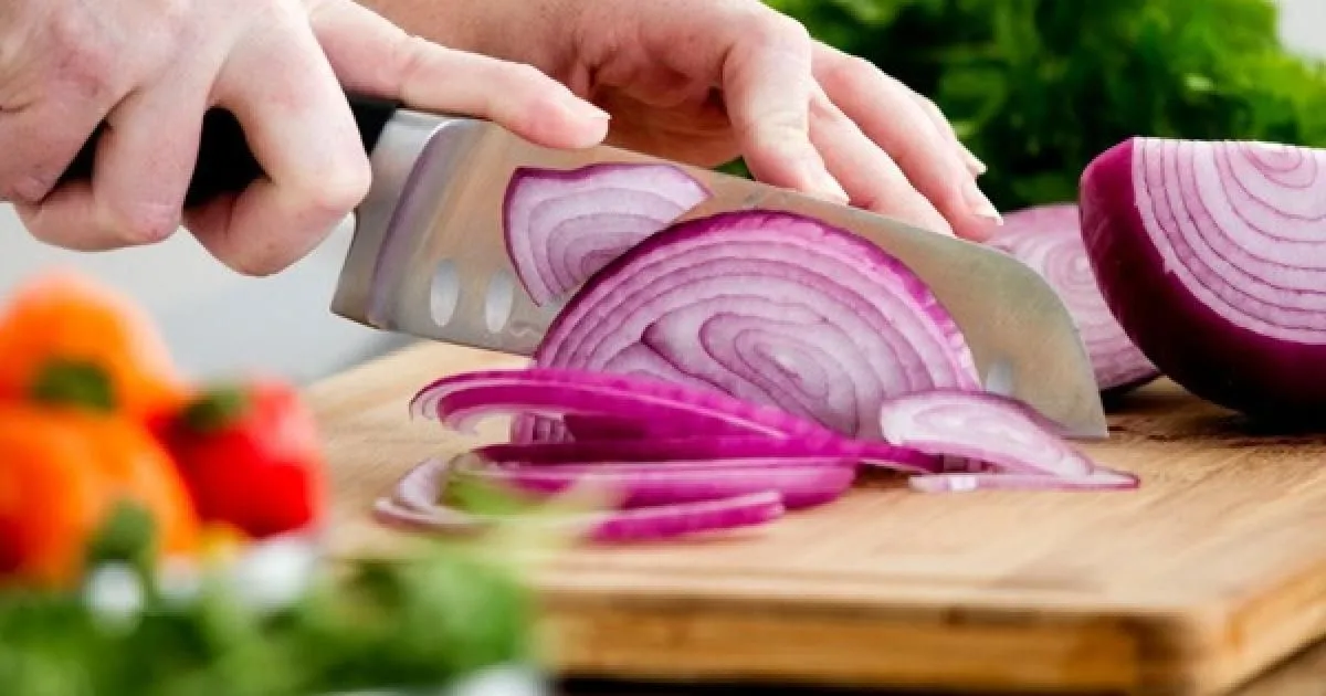 quick-and-easy-onion-chopping