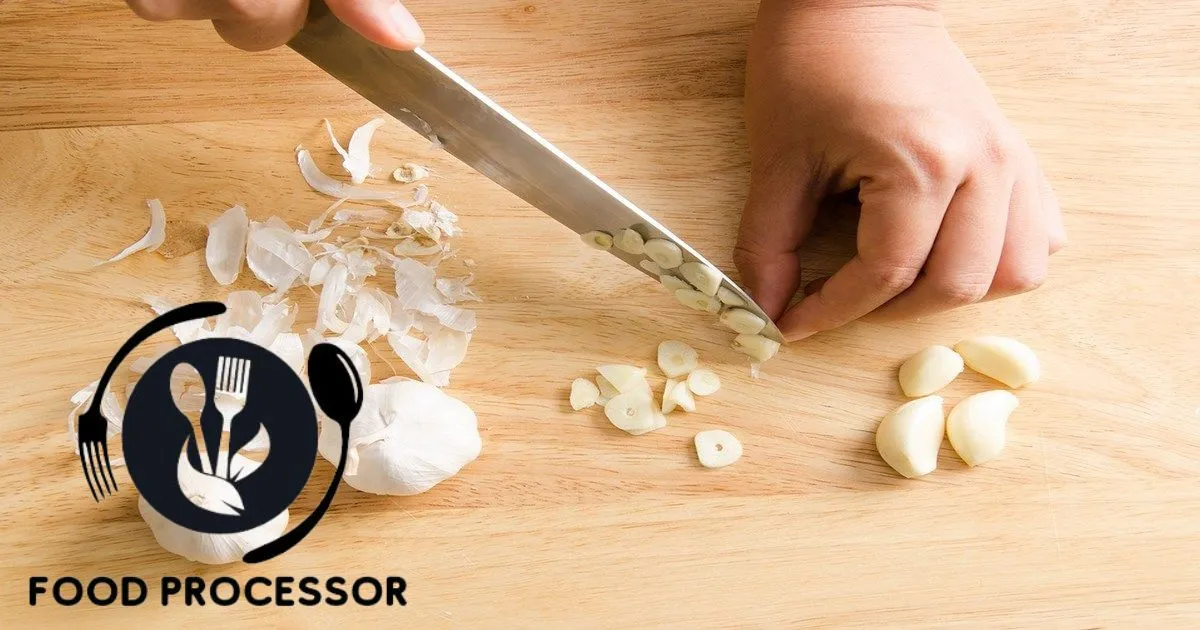 The Benefits of Using a Food Processor for Mincing Garlic